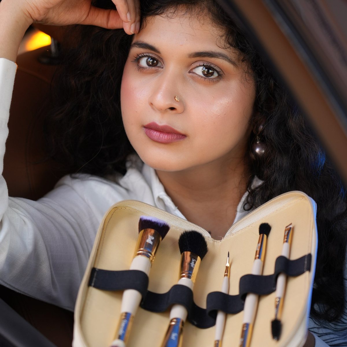 Everyday makeup routine with the Nitya set